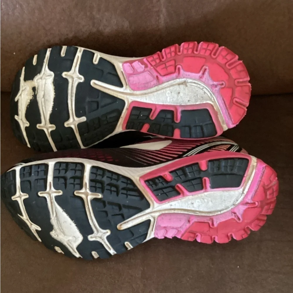 Brooks US 7.5 D Ghost 10 Women Athletic Running Sneakers Shoes Black Pink